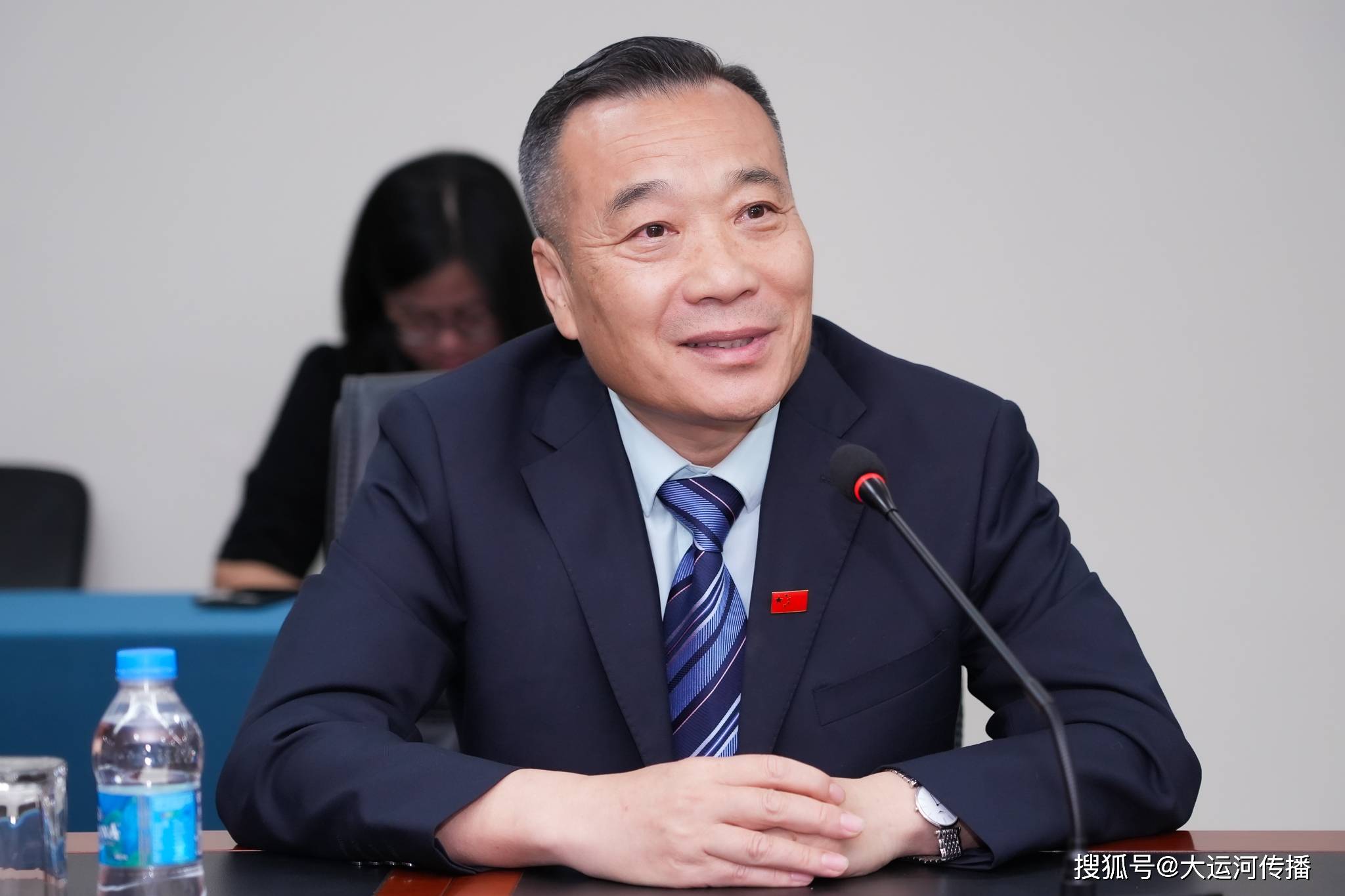 聚焦投资柬埔寨⑤｜看柬埔寨旅游部长面对中国代表团如何现场办公