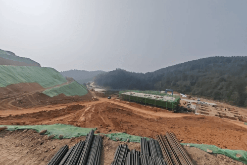 【资讯】郴州中波转播台迁建新址发射机房成功封顶